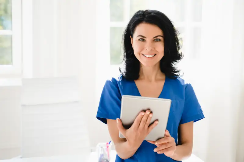 Secure clinical messaging on mobile